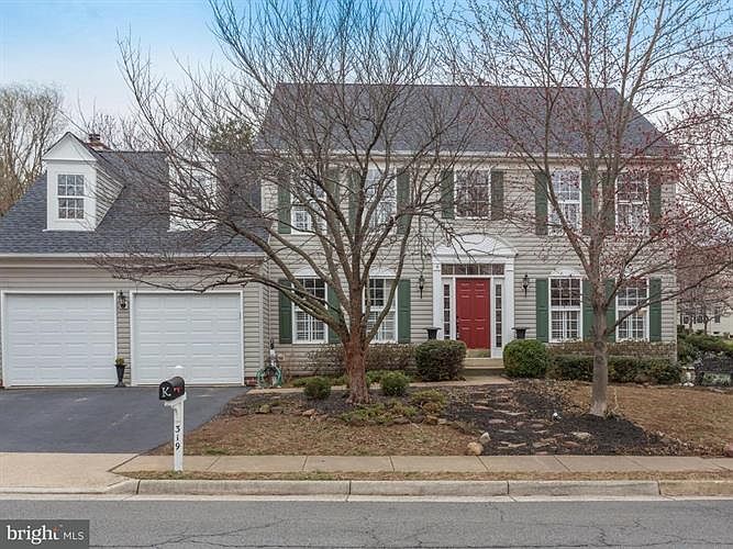 1st image of 319 Wildman St NE