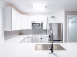 5808 Sandhurst Ln APT A, Dallas, TX 75206