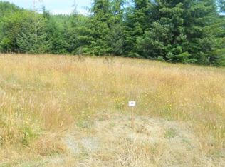 450 Providence Dr #14, Reedsport, OR 97467