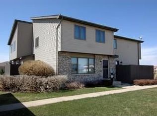 724 Lake Rd, New Lenox, IL 60451