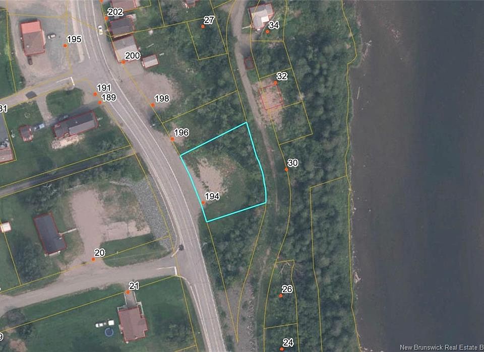 1st image of 194 Main St