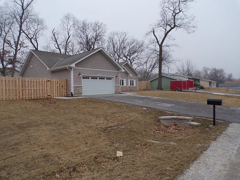 33476 N Evergreen Dr — Photo 40
