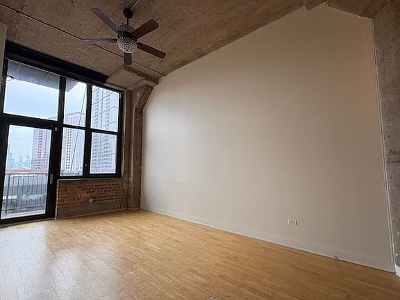 5th image of 320 E 21st St Unit 405