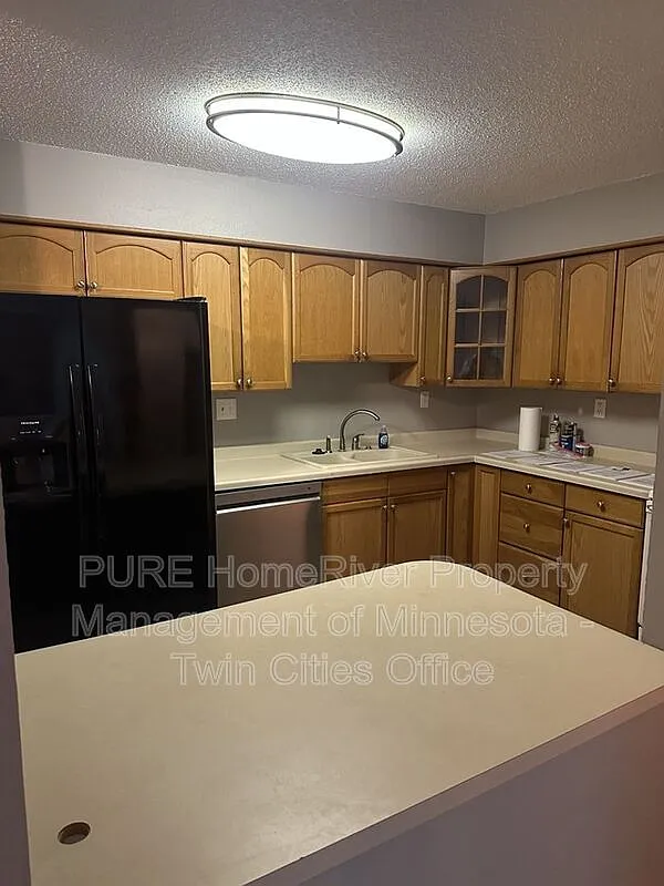 2 bed, 1.0 bath, 910 sqft, $1,349 — Photo 4