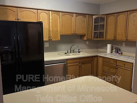 4th image of 221 Grand Ave W APT 306