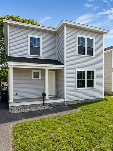 31 Aspen Ave Photo 1