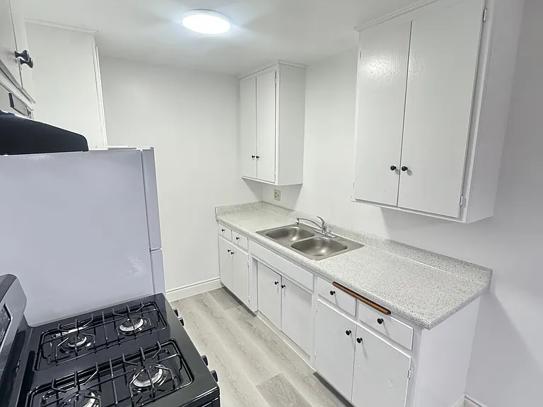 1133 E Alosta Ave #12 — Photo 4