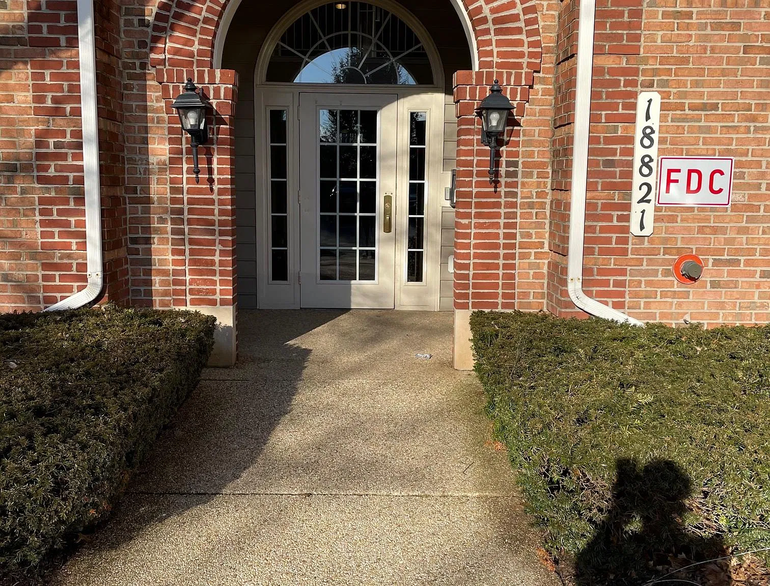 2 bed, 1250 sqft, $2,400 — Photo 2
