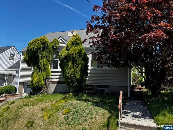 166 Boston Ave, North Arlington, NJ 07031