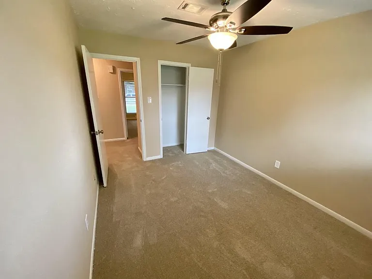 8646 Sunny Ridge Dr — Photo 13