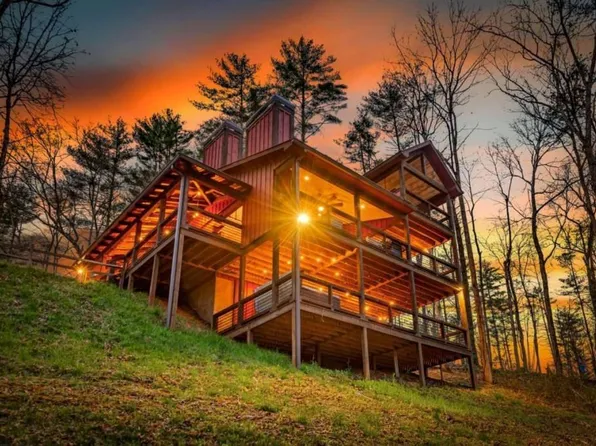 127 Twin Creeks Rd, Epworth, GA 30541