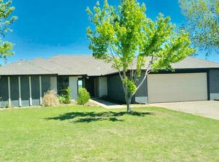 1205 Valley Rd, Yukon, OK 73099