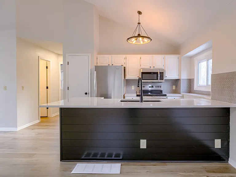 14627 Echo Hills Dr — Photo 10