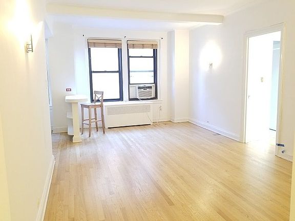 5th image of 110 W 86th St APT 4D