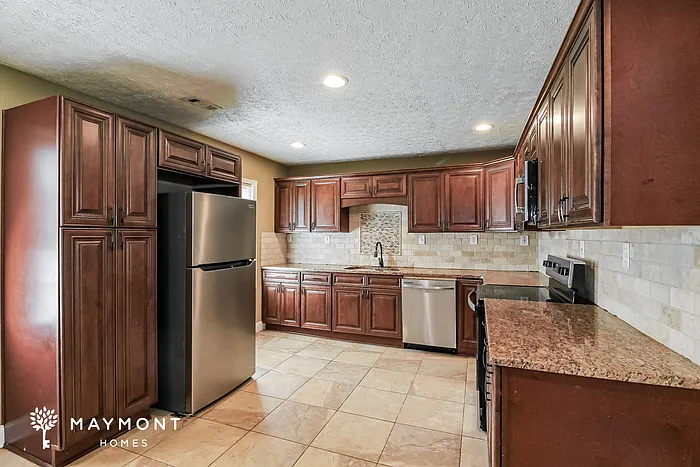 325 Longview Rd — Photo 7