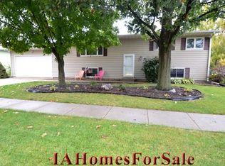 90 Whitman Ave, North Liberty, IA 52317