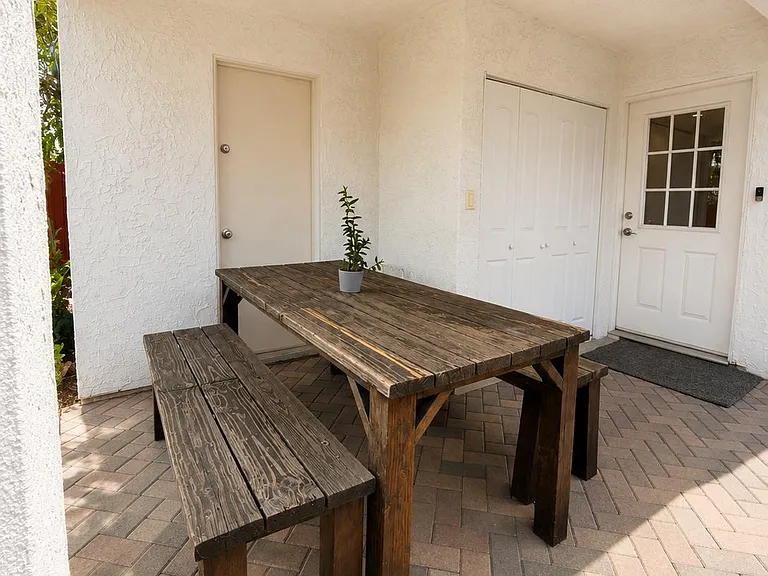 6928 Lubao Ave — Photo 11