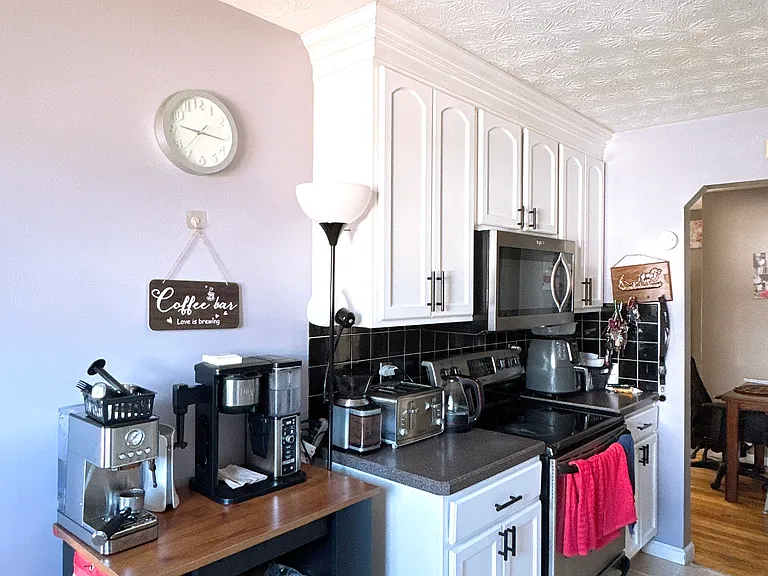 6051 Robert Dr — Photo 20
