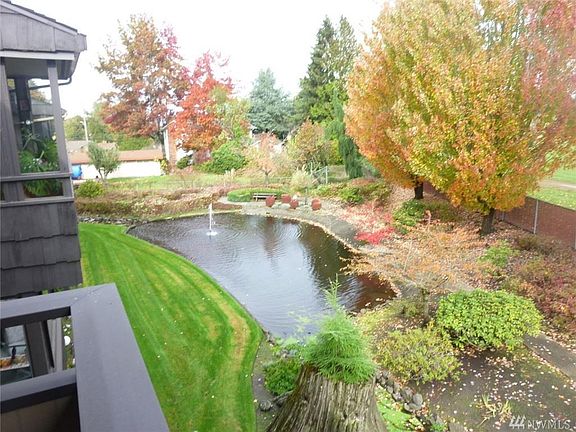4th image of 10652 Glen Acres Dr S #652