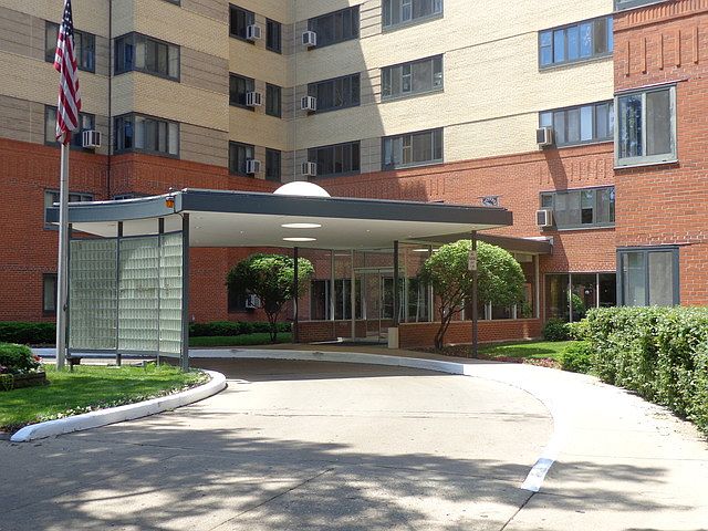 1st image of 5040 N Marine Dr APT D1