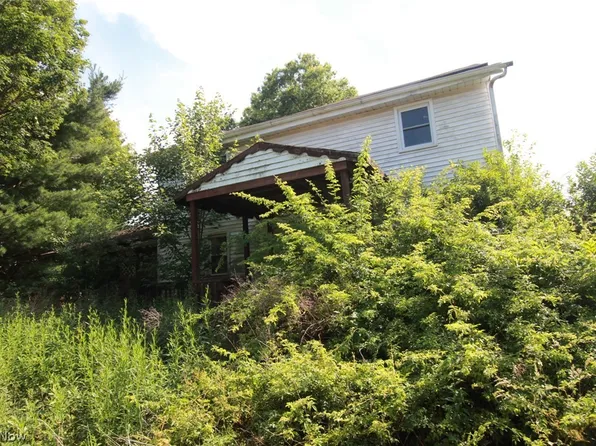 14413 Ellsworth Rd, Berlin Center, OH 44401
