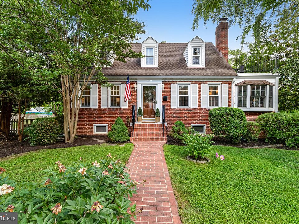 1st image of 2841 Meadow Ln