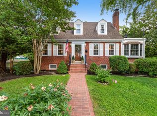 2841 Meadow Ln, Falls Church, VA 22042