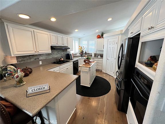 4th image of 1550 Rimpau Ave Spc 114
