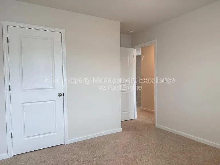 58 Sweet Meadow Rd — Photo 26