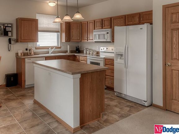 5th image of 2203 Diane St