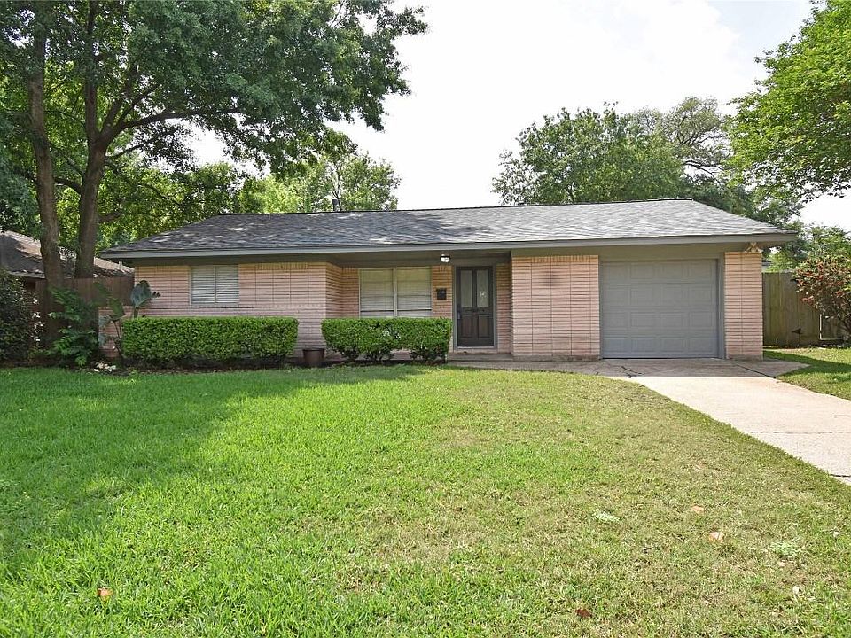 1st image of 2614 Willowby Dr