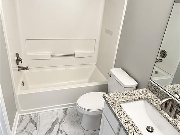 4th image of 1035 Whitestone Rdg