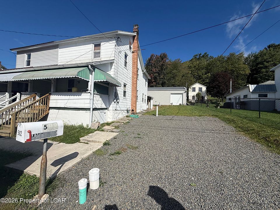 1st image of 582 Highland St