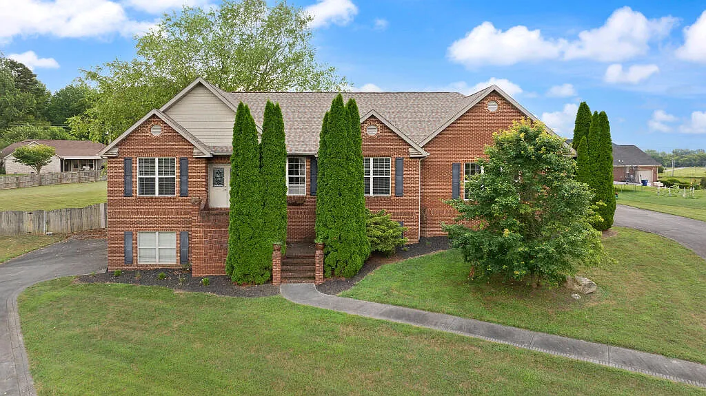 205 Kolsons Landing Dr photo 1