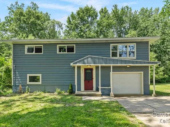 4571 Abrigador Trl NE, Comstock Park, MI 49321