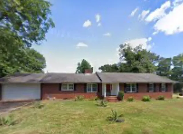 100 Middleton Ct — Photo 2