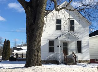703 S 14th St, Escanaba, MI 49829