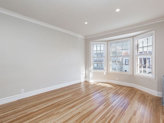 2nd image of 3035 Baker St #2