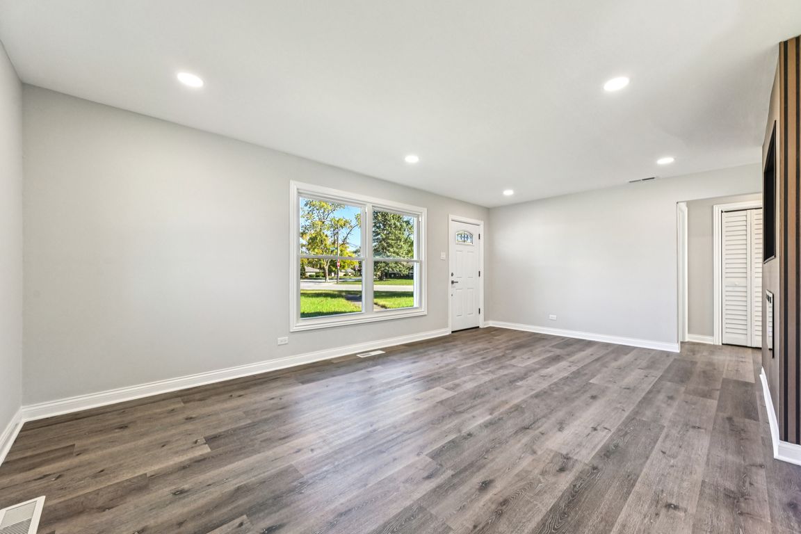 next background image