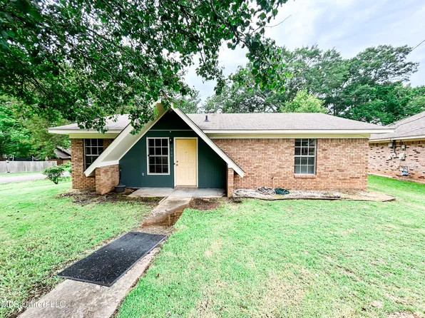 729 Clearmont Dr, Pearl, MS 39208