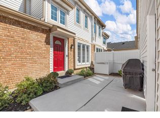 14983 Broadmont Dr, Chesterfield, MO 63017