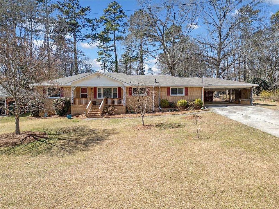 1st image of 210 W Greenwood Dr