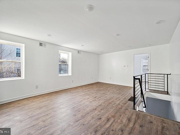 3rd image of 1231 N 16th St