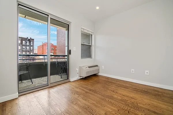 Rented by REAL New York | media 11