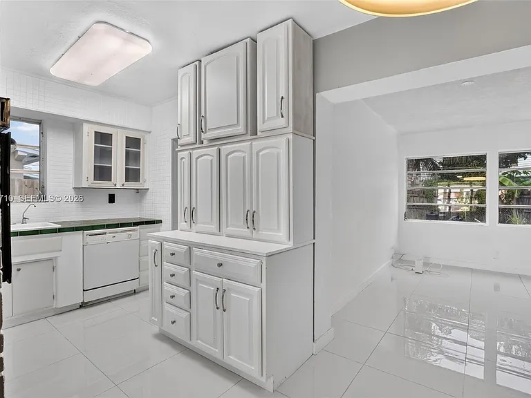 2331 Flamingo Dr — Photo 12
