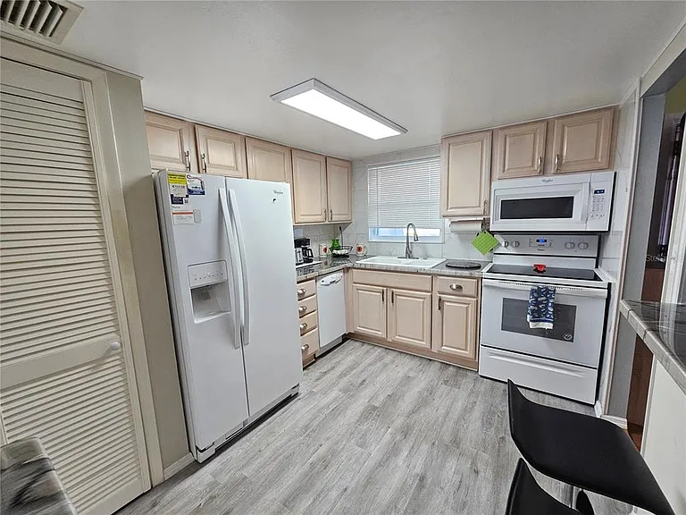 5896 Palm Ln #C27 — Photo 6