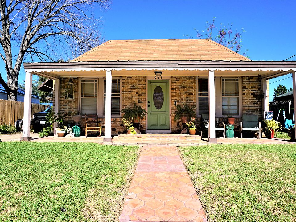 1st image of 903 E Corpus Christi St