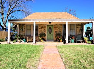 903 E Corpus Christi St, Beeville, TX 78102