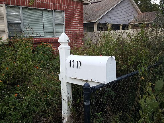 2nd image of 1117 W 23rd St
