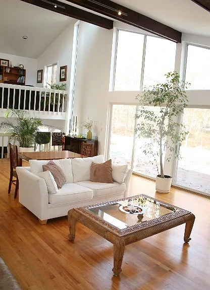36 Jonathan Dr — Photo 2